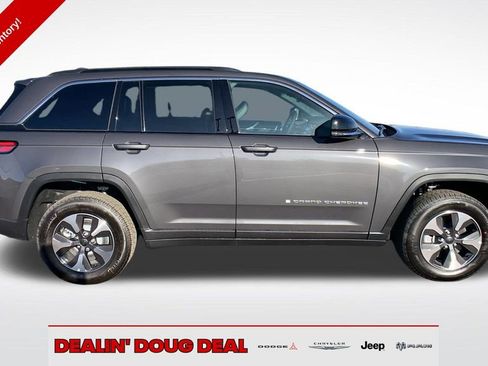 New 2025 Jeep Grand Cherokee Limited 4xe w/ Luxury Tech Group II image 9