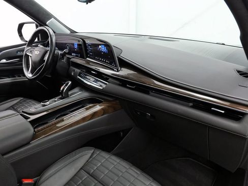 Used 2024 Cadillac Escalade Premium Luxury Platinum AWD/4WD image 16