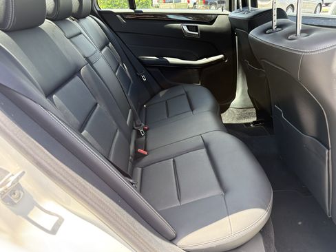 Used 2016 Mercedes-Benz E 350 Sedan w/ Premium Package image 15