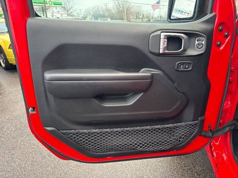 Used 2018 Jeep Wrangler Unlimited Sport S image 9