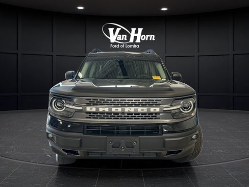 Used 2022 Ford Bronco Sport Badlands AWD/4WD image 2