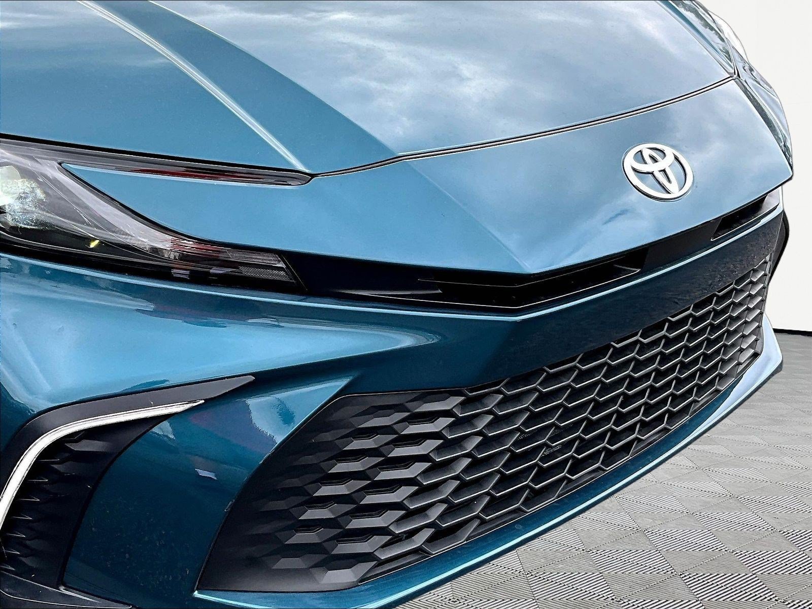 Used 2025 Toyota Camry SE w/ Multimedia Upgrade Package FWD image 33