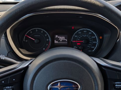 Used 2018 Subaru Crosstrek 2.0i AWD/4WD image 26