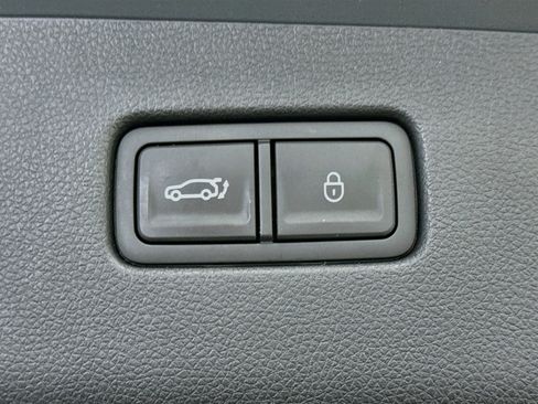 Used 2025 Genesis GV70 2.5T AWD/4WD image 31