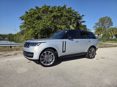 New 2025 Land Rover Range Rover SE