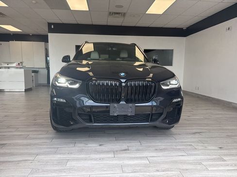 Used 2021 BMW X5 xDrive40i w/ M Sport Package AWD/4WD image 2