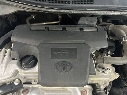 Used 2017 Toyota Camry SE image 10