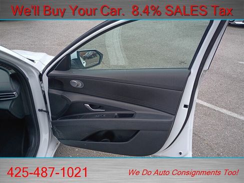 Used 2022 Hyundai Elantra SE FWD image 11