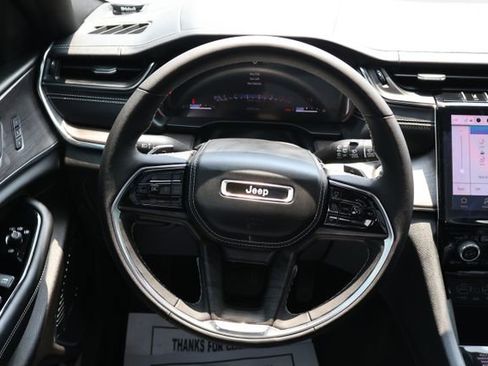 Used 2023 Jeep Grand Cherokee L Overland AWD/4WD image 15