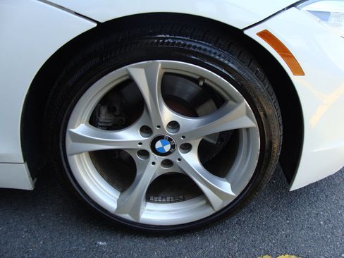 Used 2016 BMW Z4 sDrive28i RWD image 35