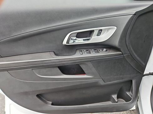 Used 2017 Chevrolet Equinox Premier w/ Enhanced Convenience Package FWD image 24