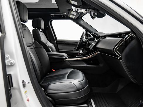 Used 2025 Land Rover Range Rover Sport Dynamic SE image 42