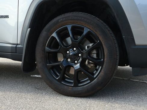 Used 2023 Jeep Compass Altitude image 5