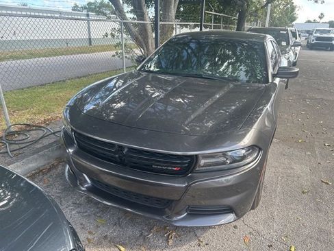 Used 2021 Dodge Charger SXT image 3