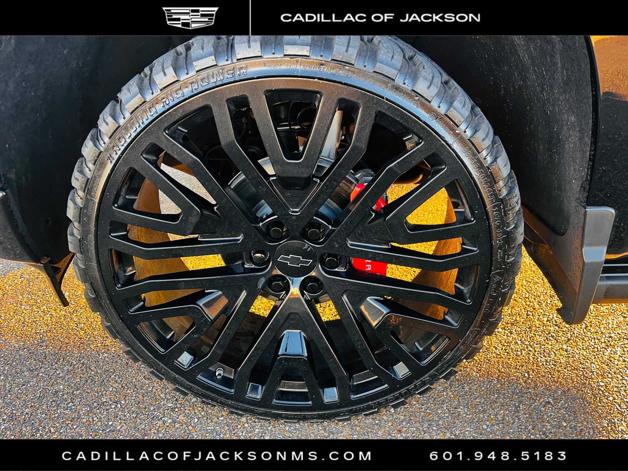 Used 2025 Chevrolet Silverado 1500 High Country w/ Midnight Edition AWD/4WD image 9