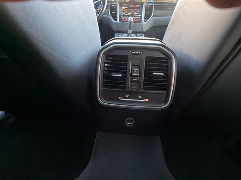 Used 2016 Porsche Macan S AWD/4WD image 29