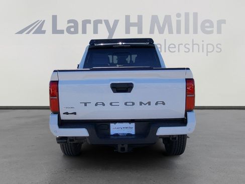 Certified 2025 Toyota Tacoma SR5 image 3