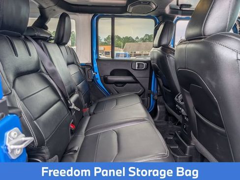 Used 2022 Jeep Wrangler Unlimited Sahara w/ Safety Group AWD/4WD image 29