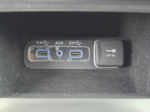 Used 2021 Jeep Grand Cherokee Freedom Edition RWD image 13