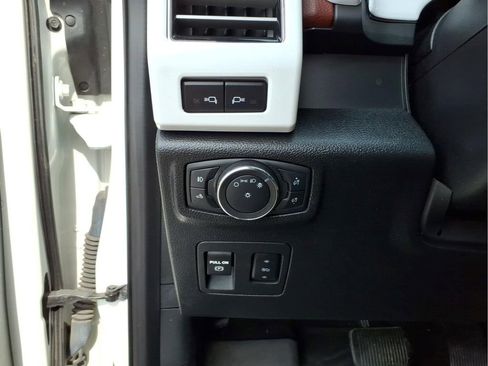 Used 2020 Ford F150 Platinum w/ Equipment Group 701A Luxury AWD/4WD image 18