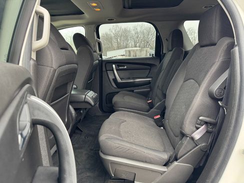 Used 2012 GMC Acadia SLE image 16