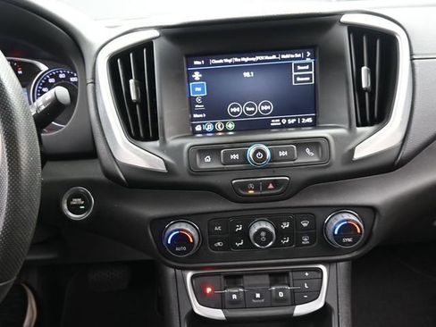 Used 2023 GMC Terrain SLE w/ Driver Convenience Package image 10