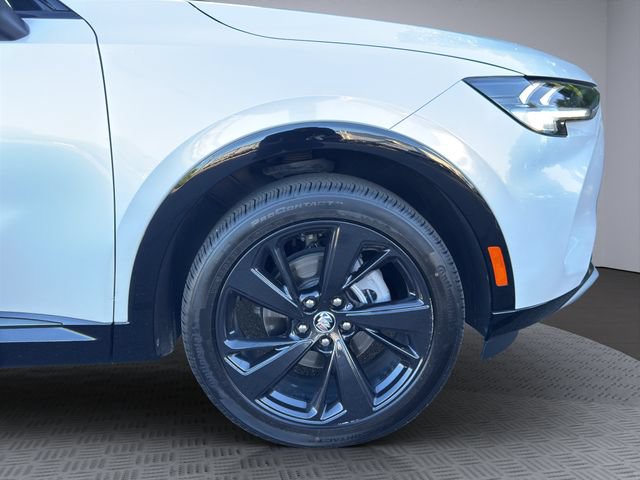 Used 2023 Buick Envision Essence w/ Sport Touring Package AWD/4WD image 29