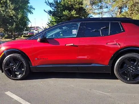 New 2026 Chevrolet Equinox EV RS image 5