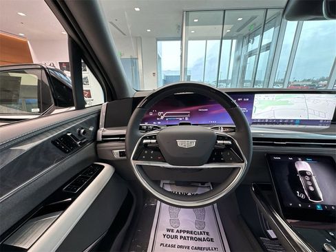 New 2025 Cadillac Escalade IQ Luxury 1 w/ Smart Trailering package image 14