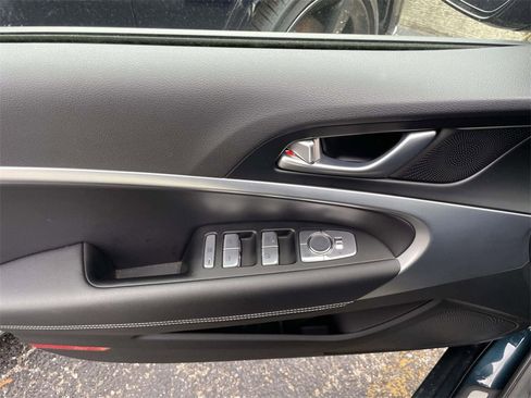 Certified 2025 Genesis G70 2.5T image 16