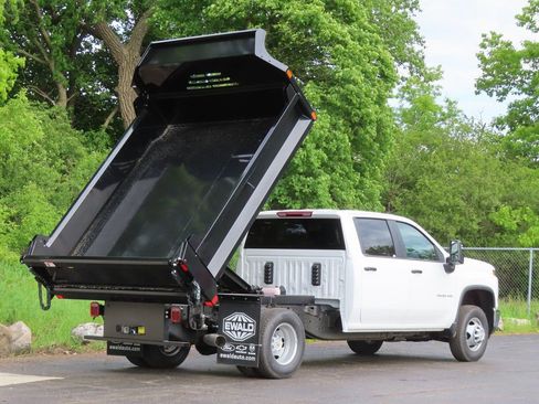 New 2025 Chevrolet Silverado 3500 W/T w/ WT Convenience Package AWD/4WD image 5