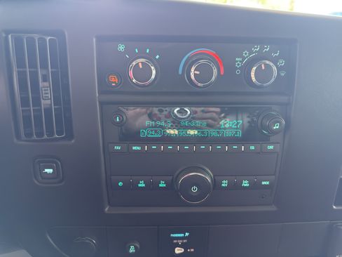 Used 2024 Chevrolet Express 2500 w/ Driver Convenience Package image 15