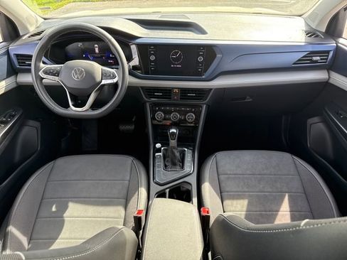 Used 2024 Volkswagen Taos SE image 18