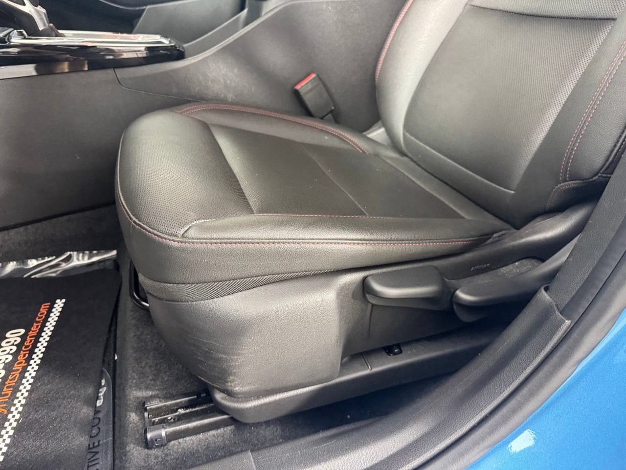 Used 2025 Chevrolet Trax RS w/ Driver Confidence Package FWD image 27