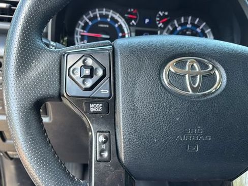 Used 2017 Toyota 4Runner TRD Off-Road AWD/4WD image 22