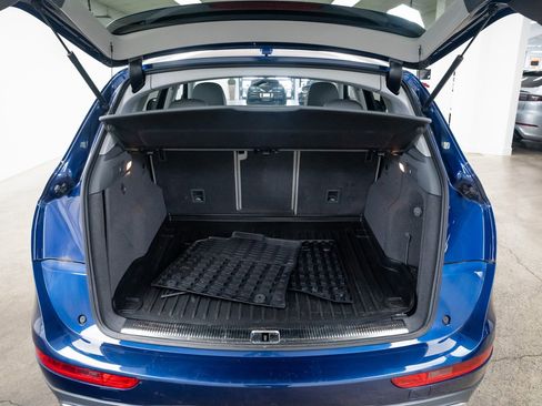 Used 2017 Audi Q5 2.0T Premium Plus w/ Technology Package image 8