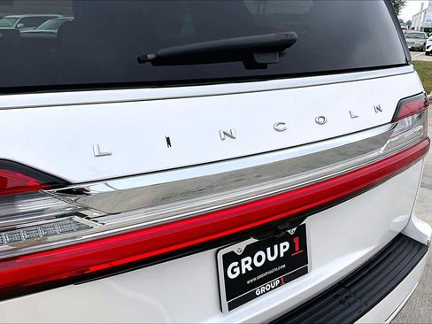 Used 2019 Lincoln Navigator Reserve image 29