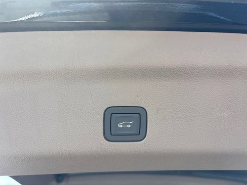 New 2026 GMC Yukon Denali w/ Denali Reserve Package AWD/4WD image 8
