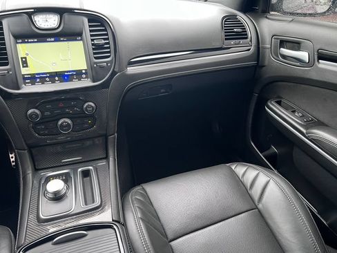 Used 2023 Chrysler 300 C RWD image 33