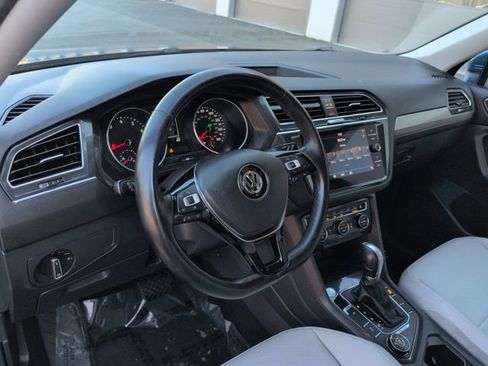 Used 2018 Volkswagen Tiguan SEL image 10