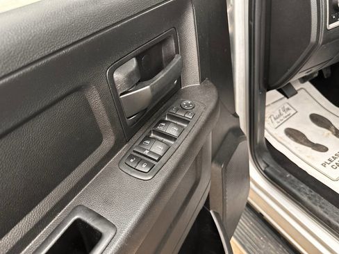 Used 2018 RAM 2500 Tradesman w/ Chrome Appearance Group image 12