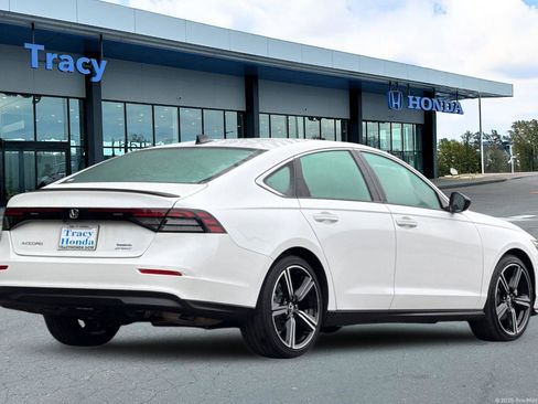 Certified 2024 Honda Accord Sport image 6