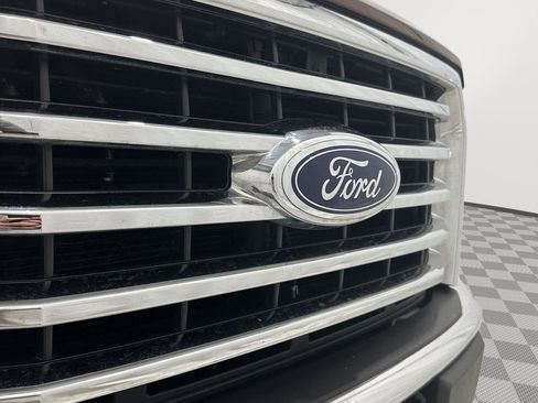 Used 2016 Ford F150 XLT w/ Equipment Group 302A Luxury AWD/4WD image 23