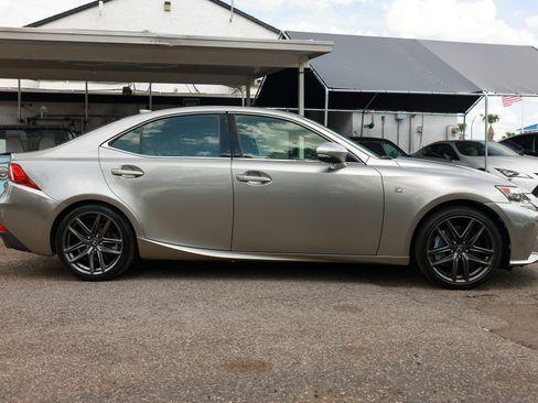Used 2016 Lexus IS 350 RWD image 17