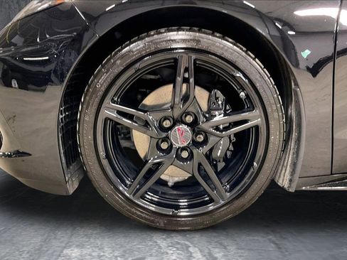 Used 2025 Chevrolet Corvette Stingray Preferred Cpe RWD image 29