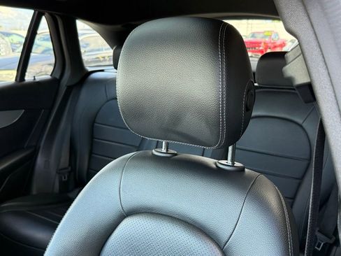 Used 2019 Mercedes-Benz GLC 350e GLC 350e image 3