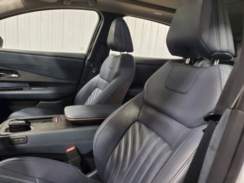 Used 2024 Nissan Ariya AWD image 23