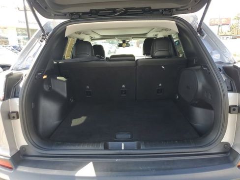 Used 2021 Jeep Cherokee Latitude Plus w/ Sun & Sound Group image 8