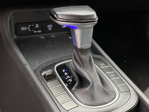 Used 2025 Hyundai Kona SEL FWD image 15