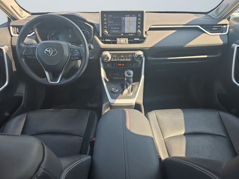Used 2020 Toyota RAV4 Limited AWD/4WD image 11